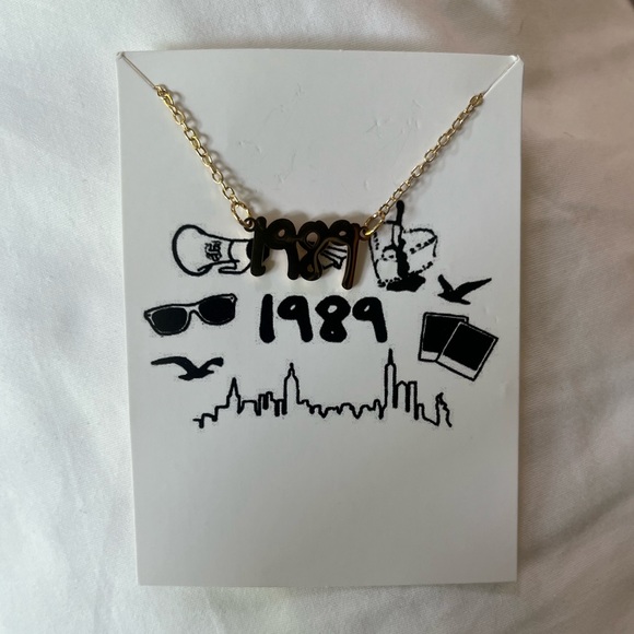 Taylor Swift 1989 Era Necklace - Gold available - Brand New - Picture 8 of 10
